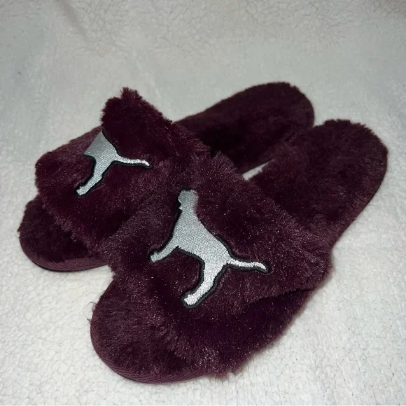 PINK Victorias Secret fuzzy slippers size small (5/6) - Picture 4 of 9